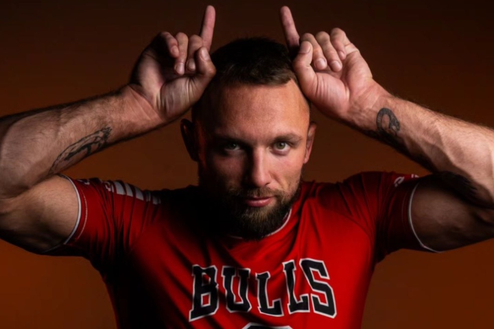 Craig Jones doing the B-Team Bulls pose